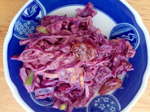 紫キャベツのレモンペッパーサラダ